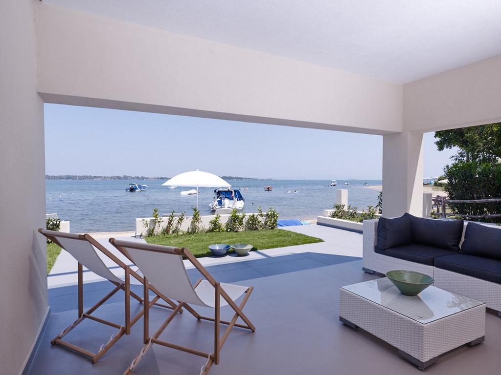 Tiamo Secrets - Beach Front Vourvourou Exterior photo