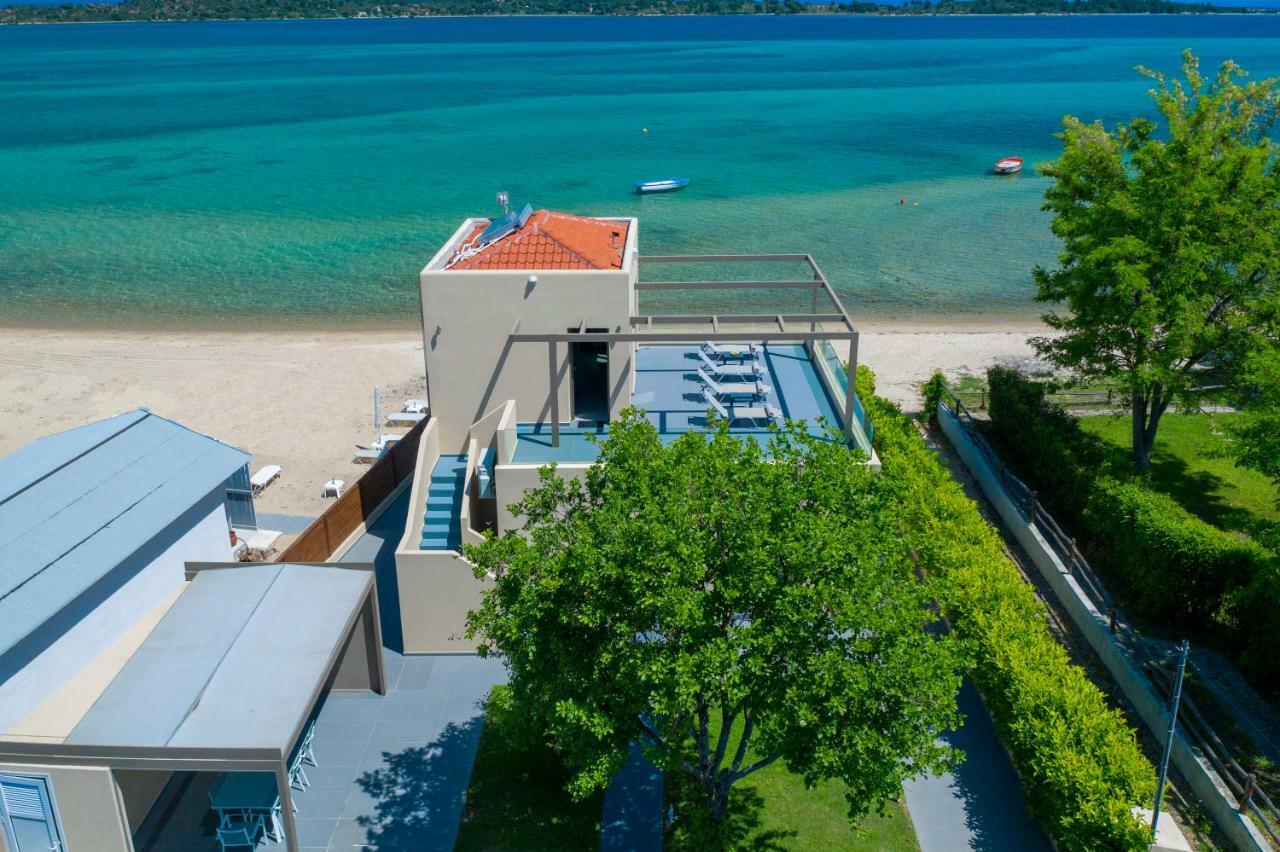 Tiamo Secrets - Beach Front Vourvourou Exterior photo